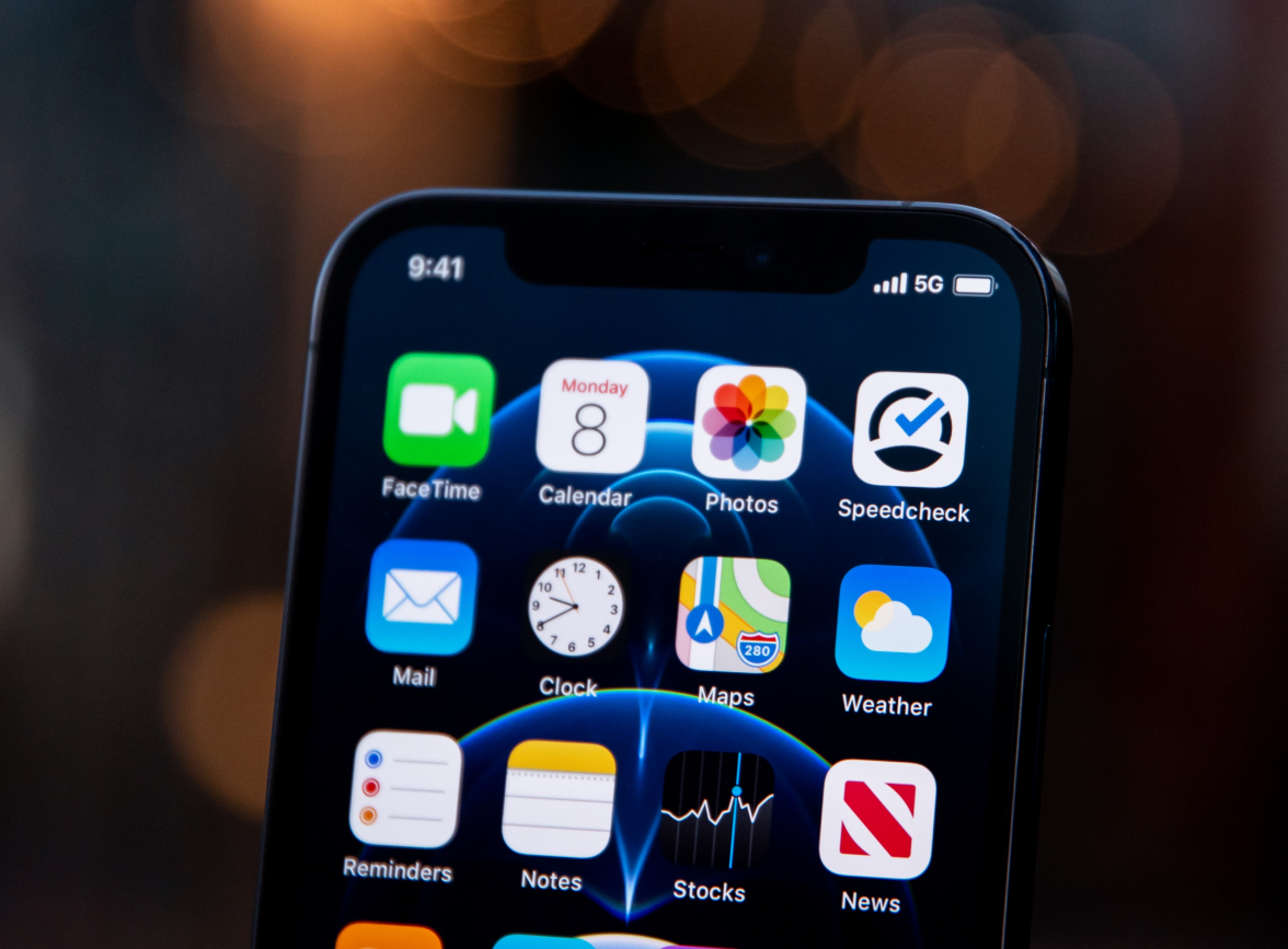江阳苹果手机维修分享为什么 iPhone 12 在冬季会自动关机 