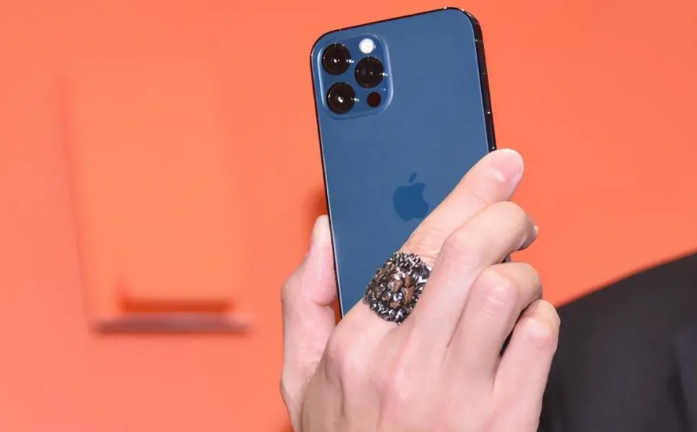 江阳苹果手机维修分享iPhone12系列重启方法教程 